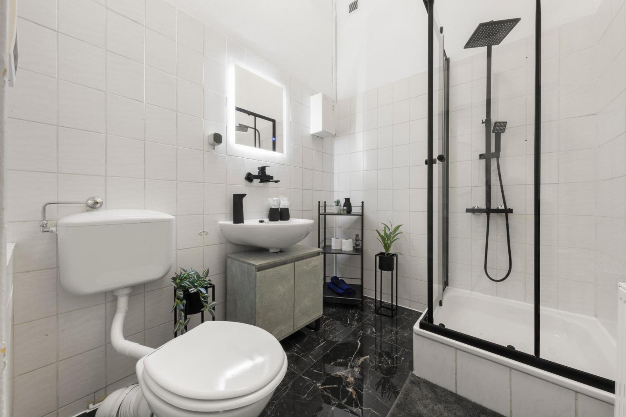 62Qm2, Massageseat, Billard-Table, King-Sized Bed Apartment เบอร์ลิน ภายนอก รูปภาพ